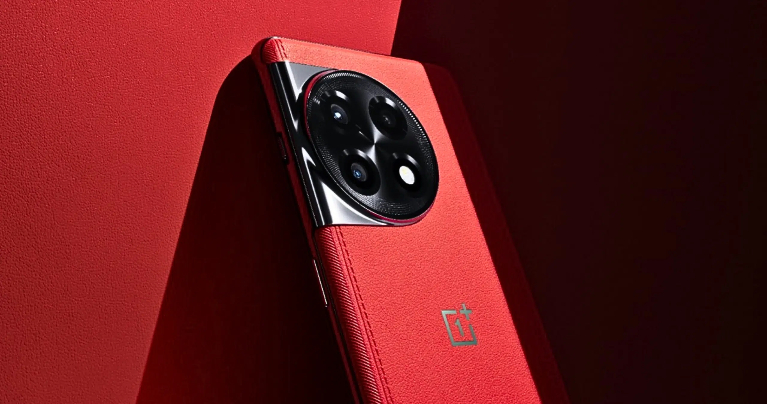 OnePlus Ace 2 Red Vegan leather edition launched in China