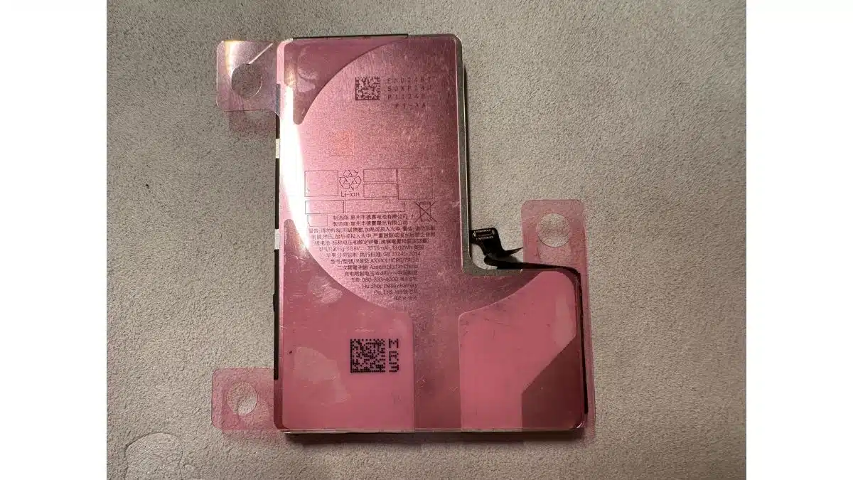 iPhone 16 Pro battery